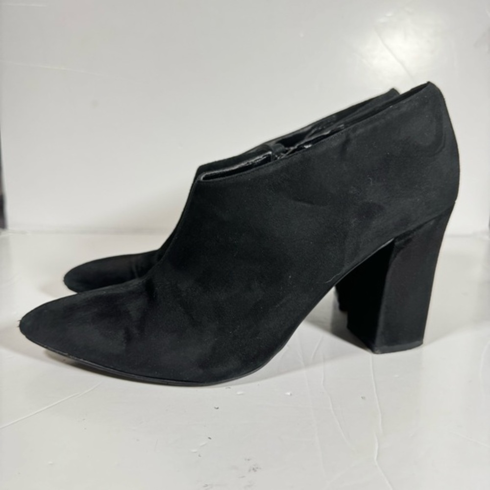 Nine West Ankle Boots Block Heel Black Suede 8.5 M Minimalist Quiet Luxury Fall